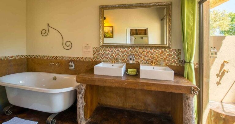 4 Day Umkumbe Safari Lodge Safari